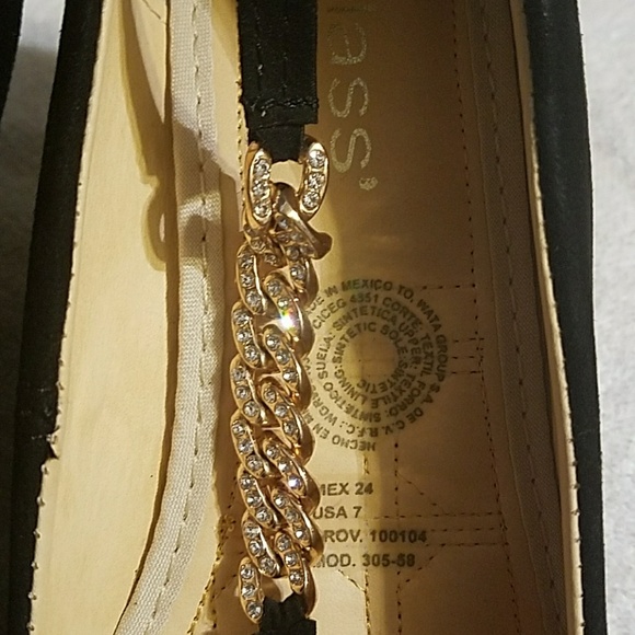 Shoes - Picture 3 of 4